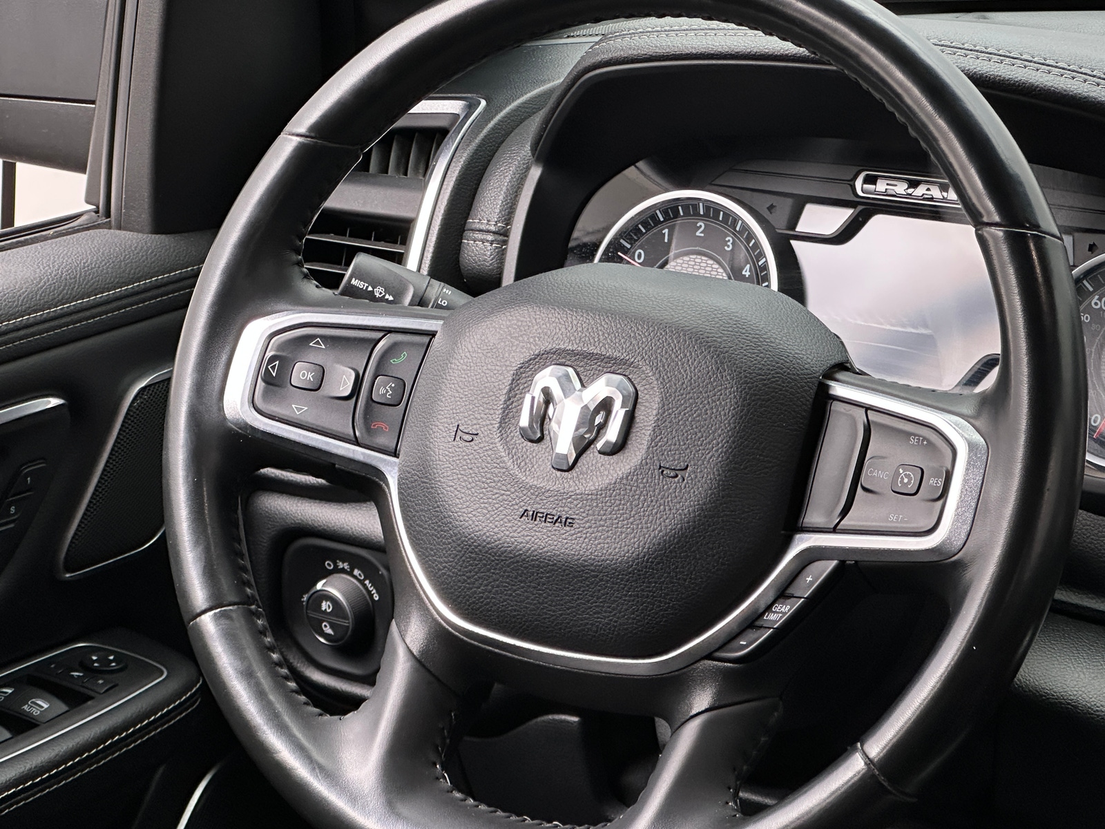 Thumbnail: 2022 RAM 1500 - 4