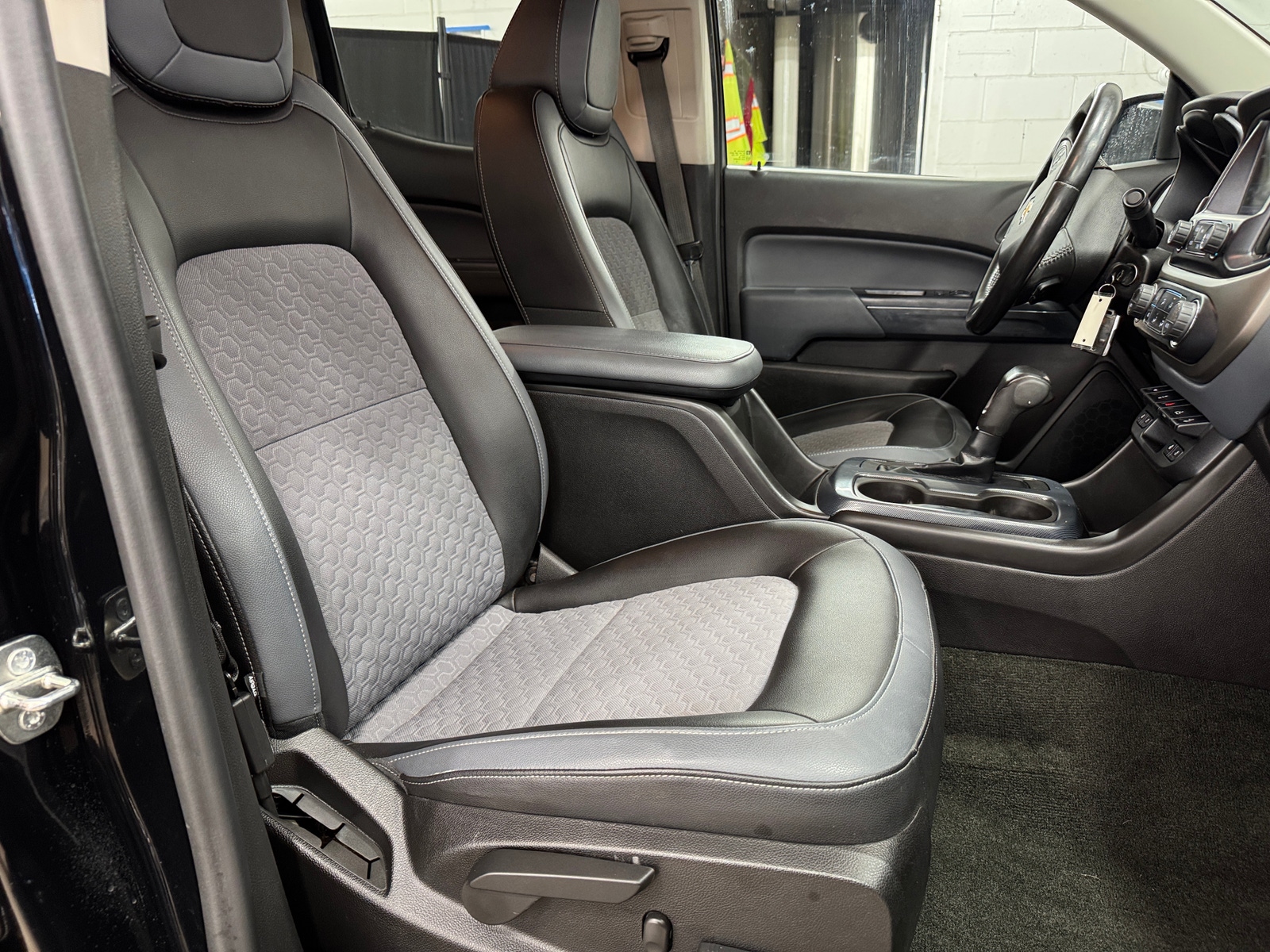 Thumbnail: 2017 Chevrolet Colorado - 2