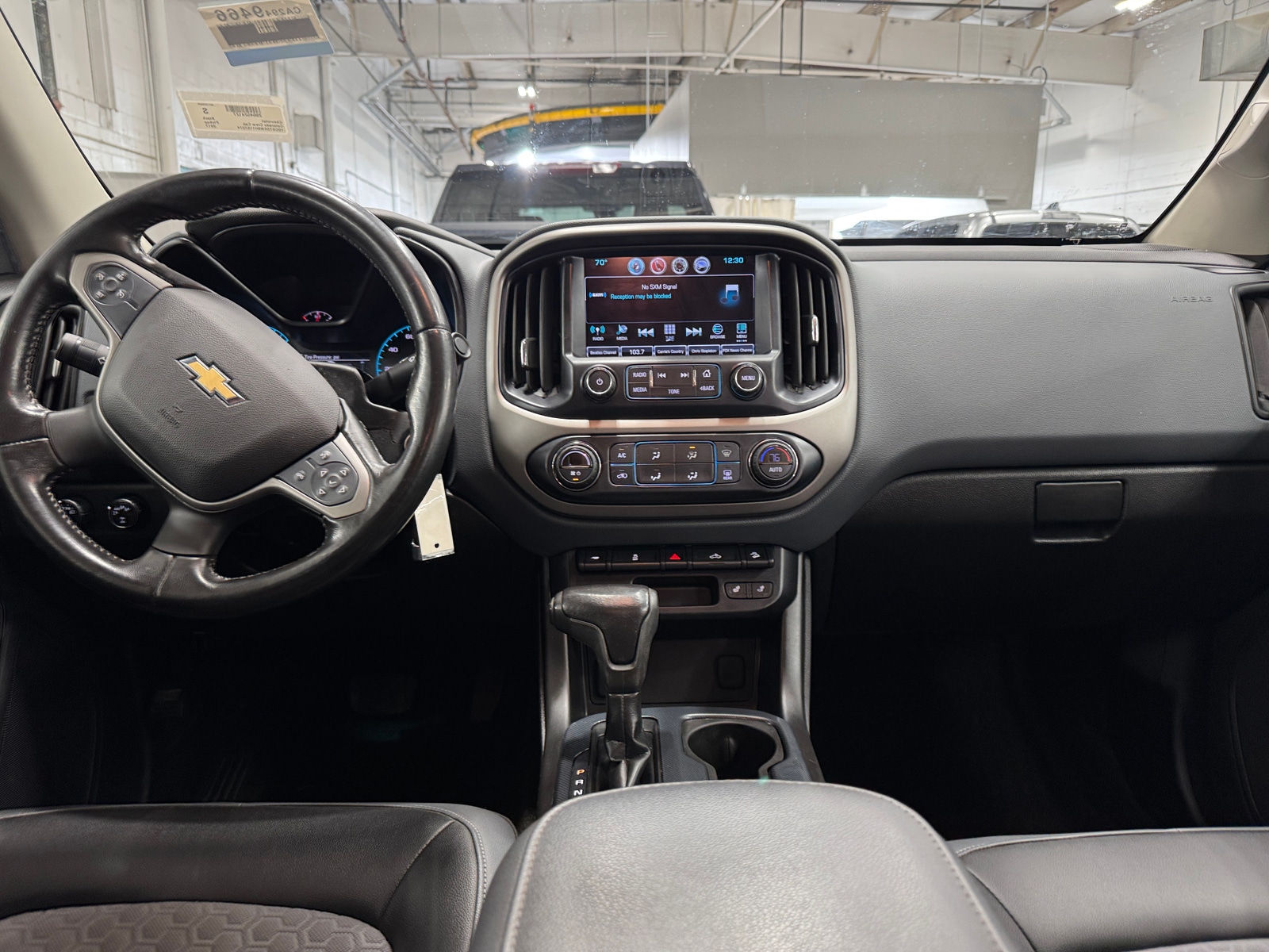 Thumbnail: 2017 Chevrolet Colorado - 3