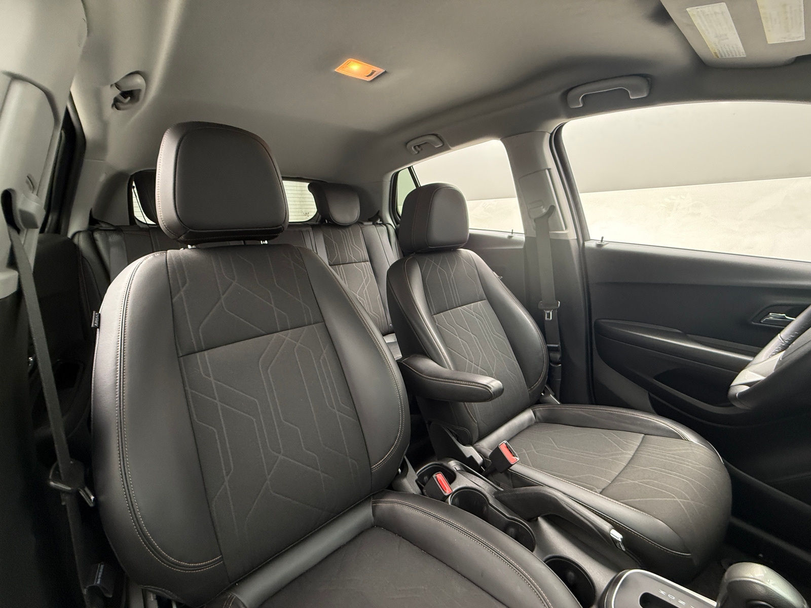 Thumbnail: 2022 Chevrolet Trax - 2