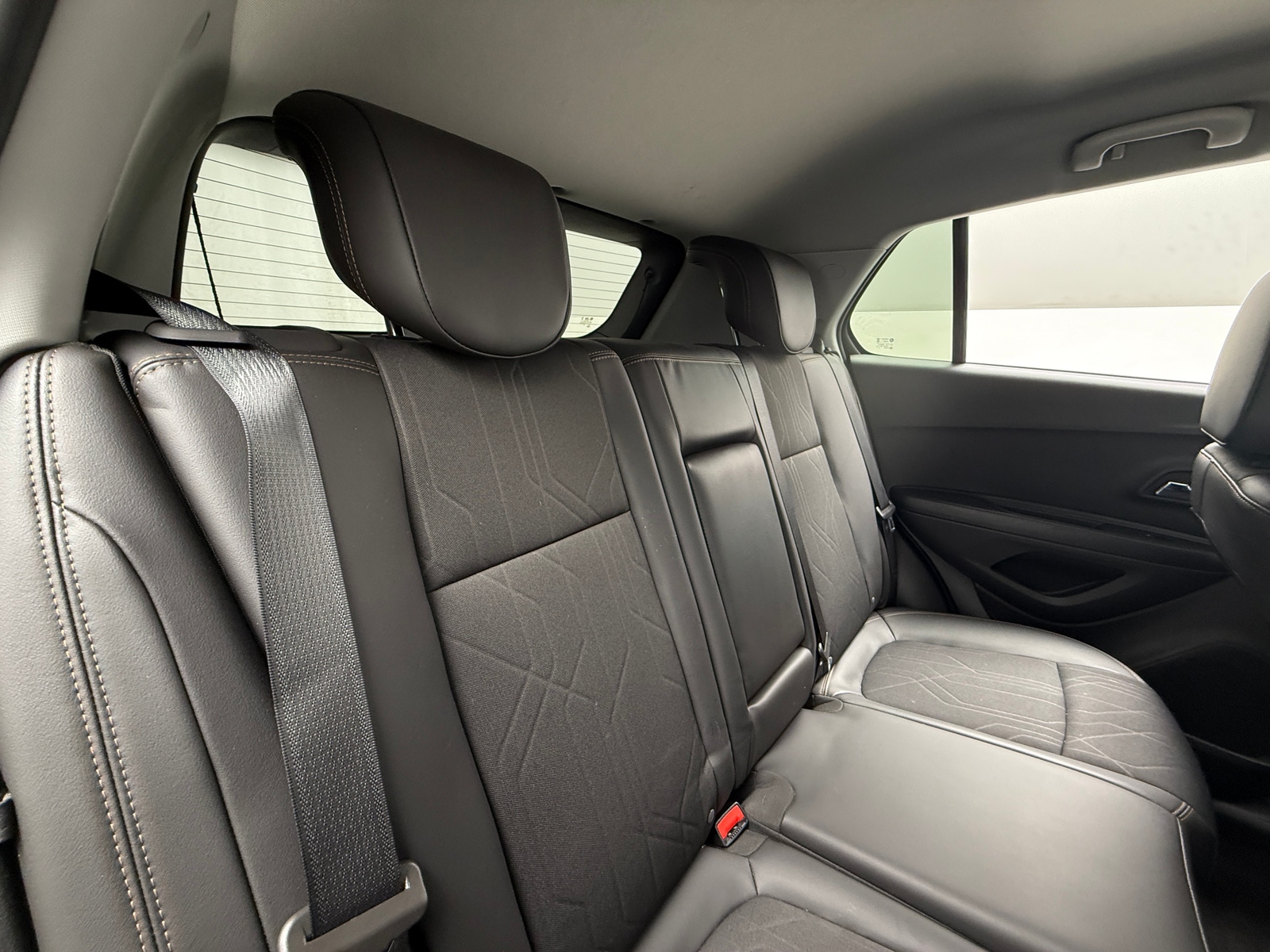 Thumbnail: 2022 Chevrolet Trax - 6