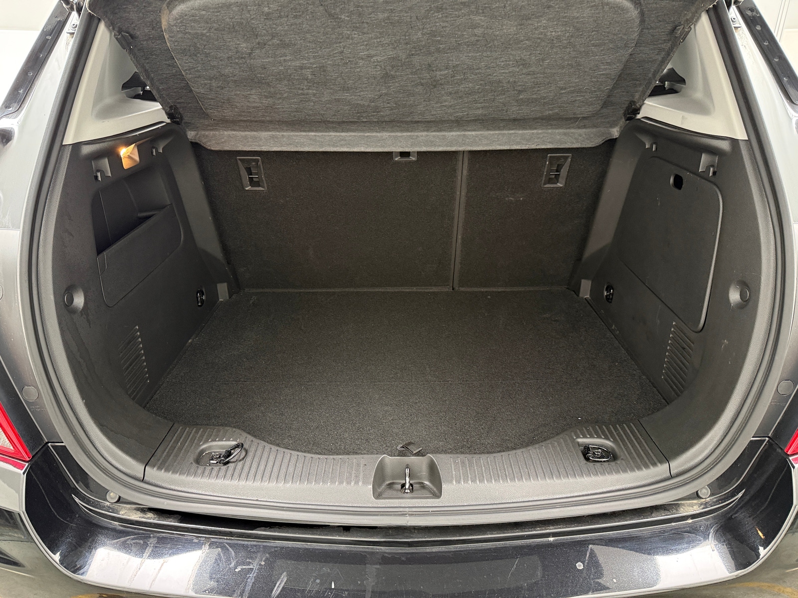 Thumbnail: 2022 Chevrolet Trax - 7