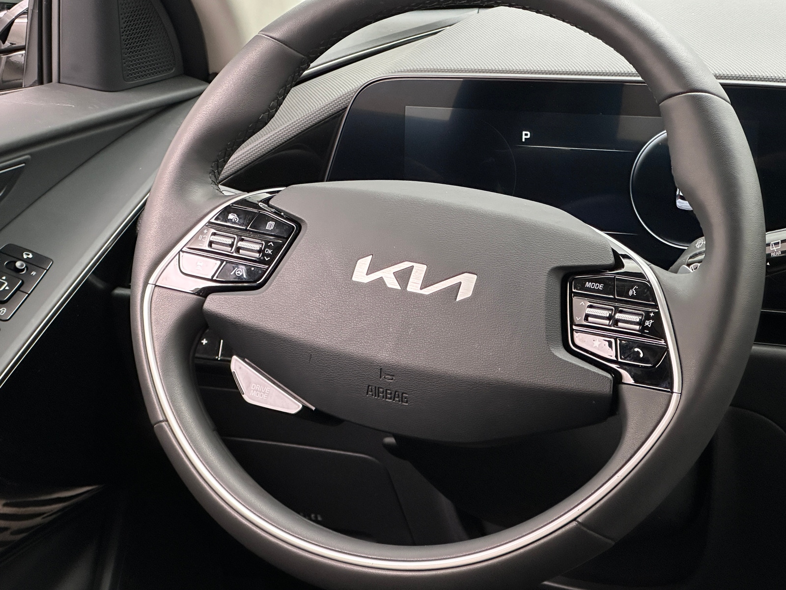 Thumbnail: 2024 Kia Niro - 4