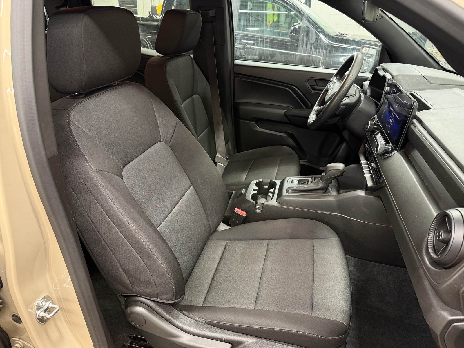 Thumbnail: 2024 Chevrolet Colorado - 2