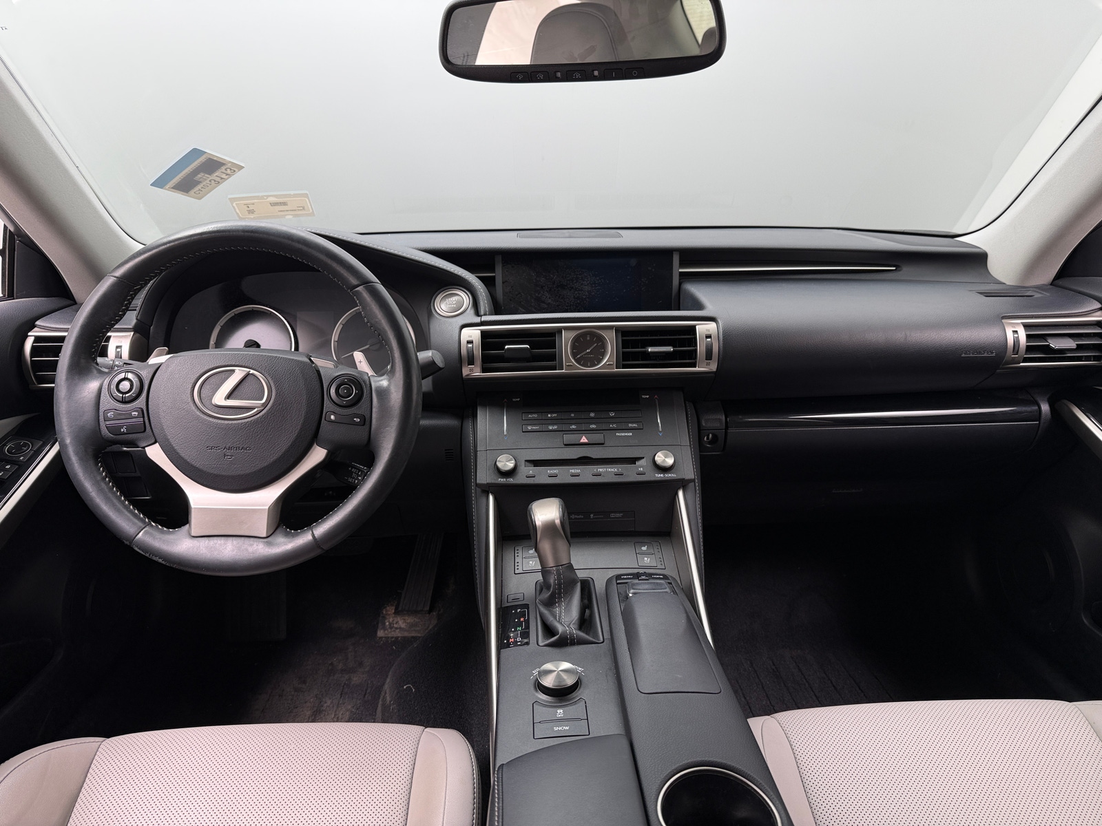 Thumbnail: 2015 Lexus IS - 2