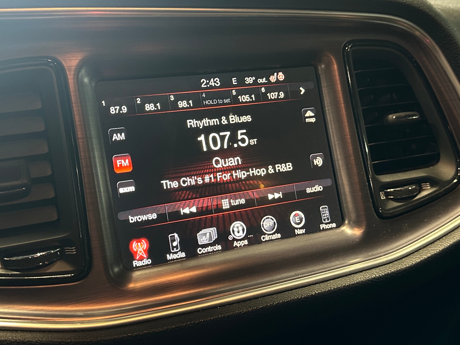 Thumbnail: 2016 Dodge Challenger - 2