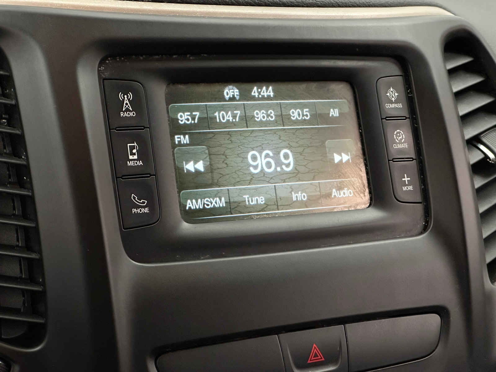 Thumbnail: 2018 Jeep Cherokee - 4