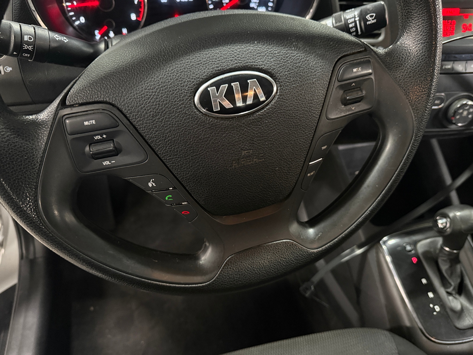 Thumbnail: 2017 Kia Forte - 5