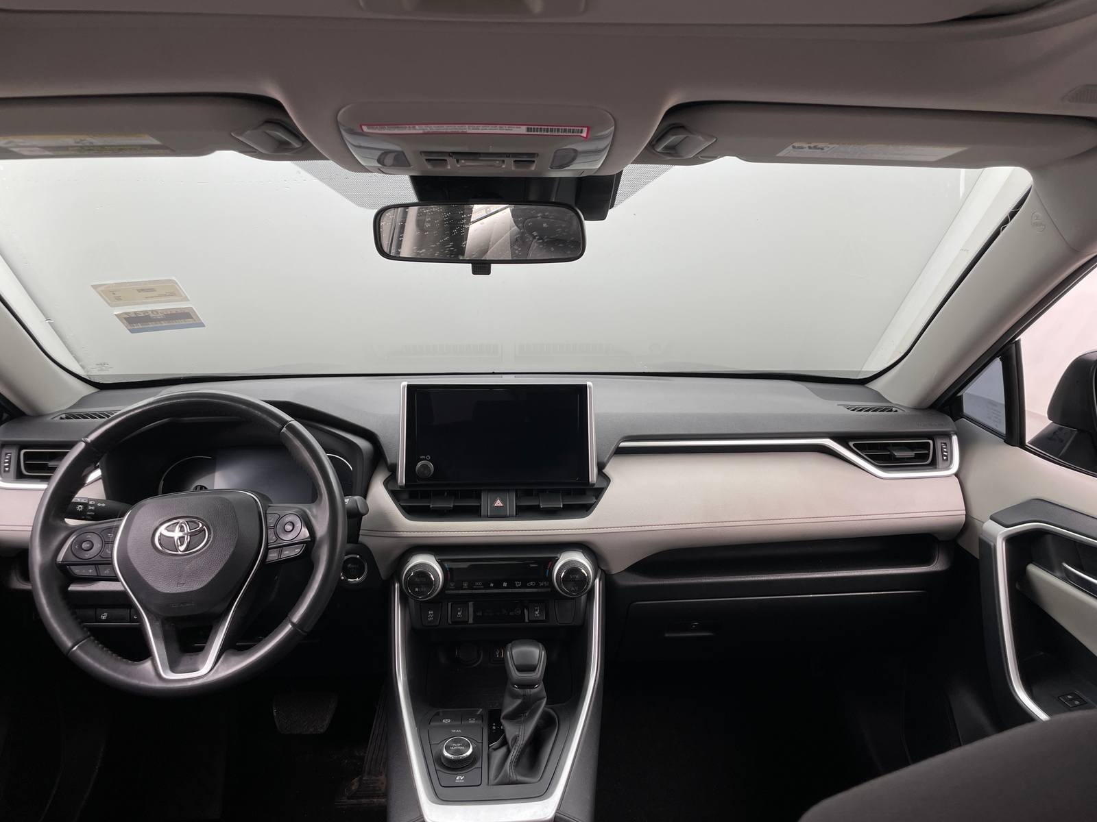 Thumbnail: 2023 Toyota RAV4 - 3