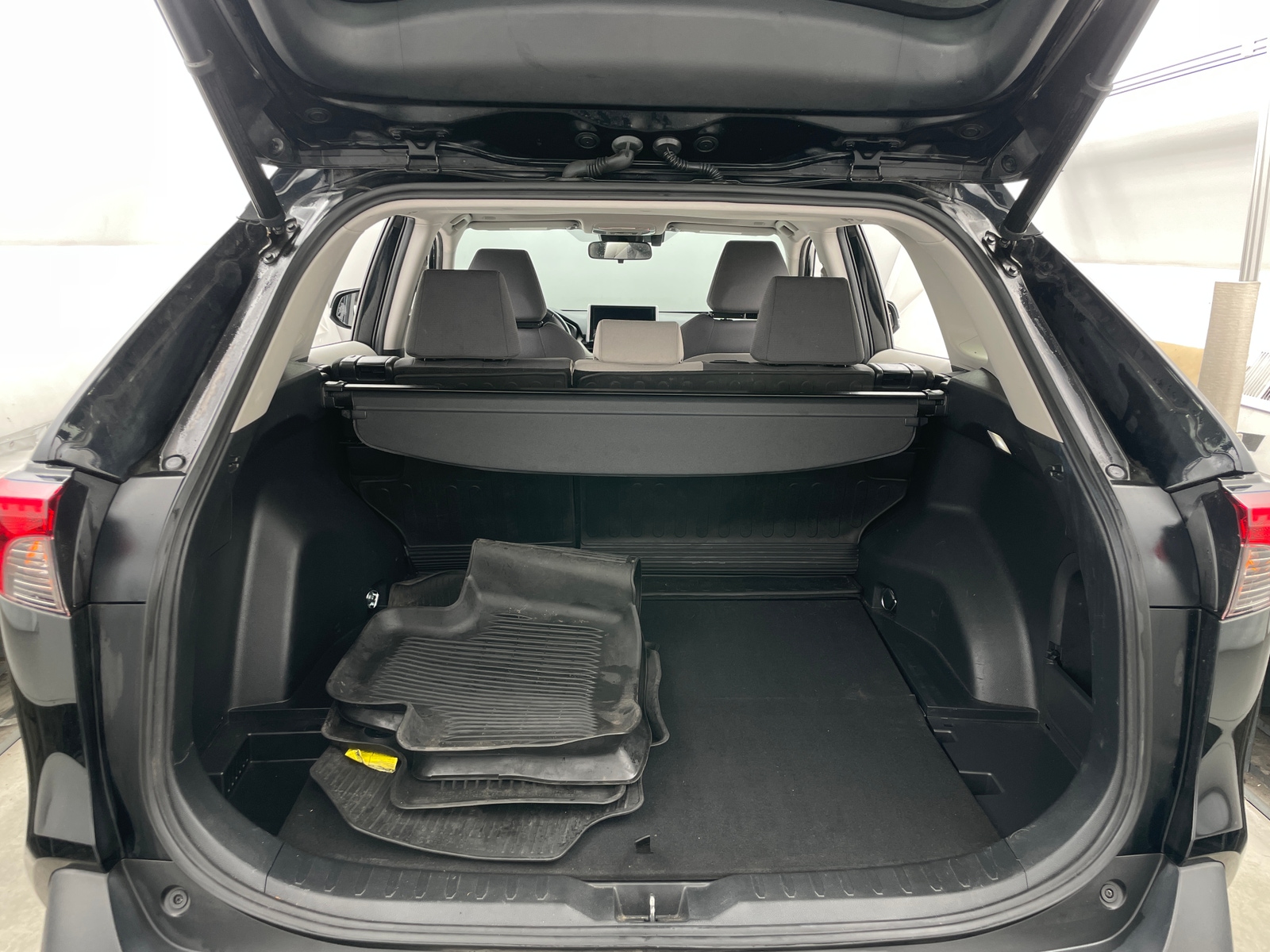 Thumbnail: 2023 Toyota RAV4 - 7