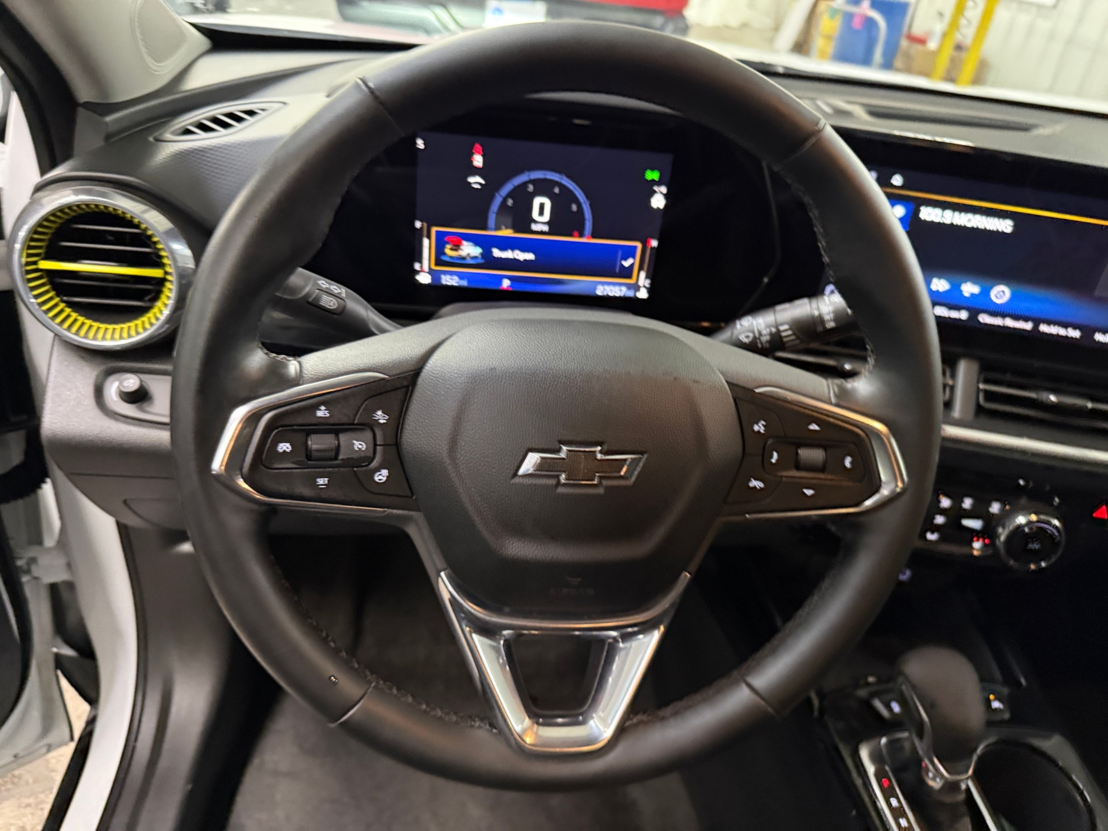 Thumbnail: 2025 Chevrolet Trax - 4