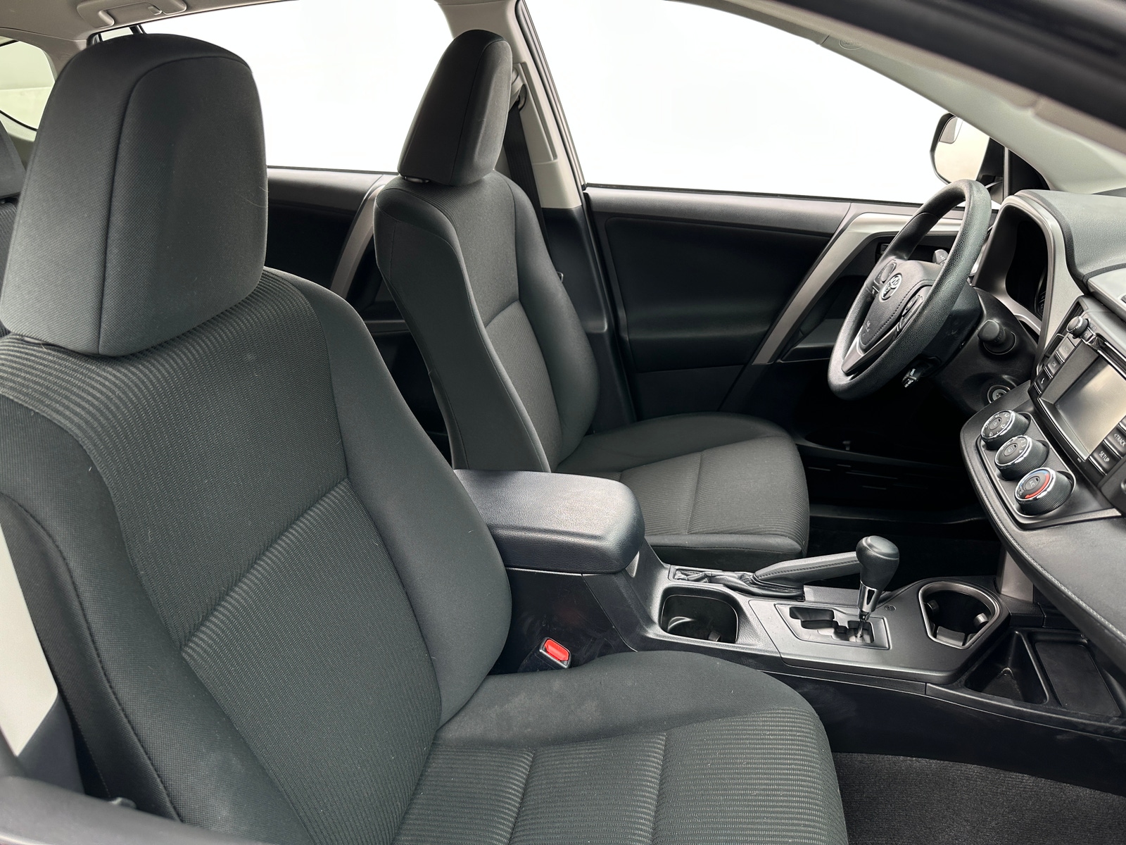 Thumbnail: 2017 Toyota RAV4 - 2