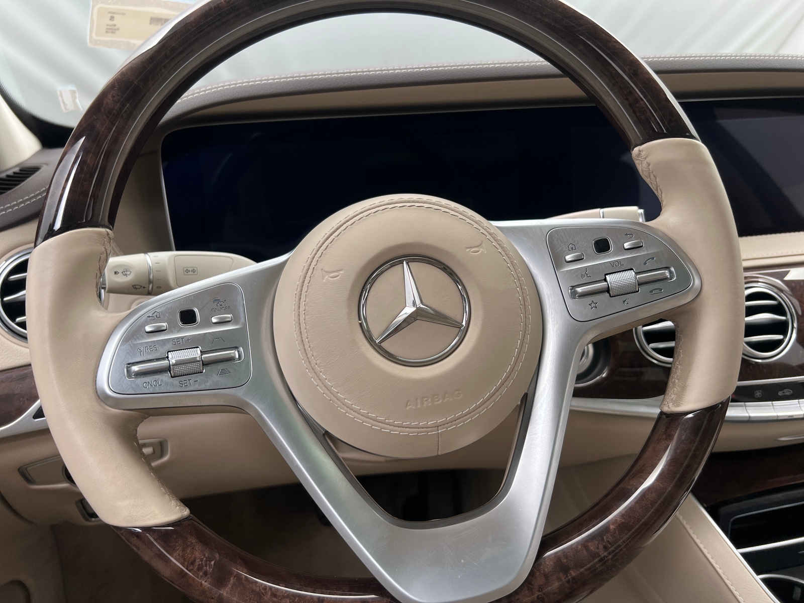 Thumbnail: 2018 Mercedes-Benz S-Class - 4