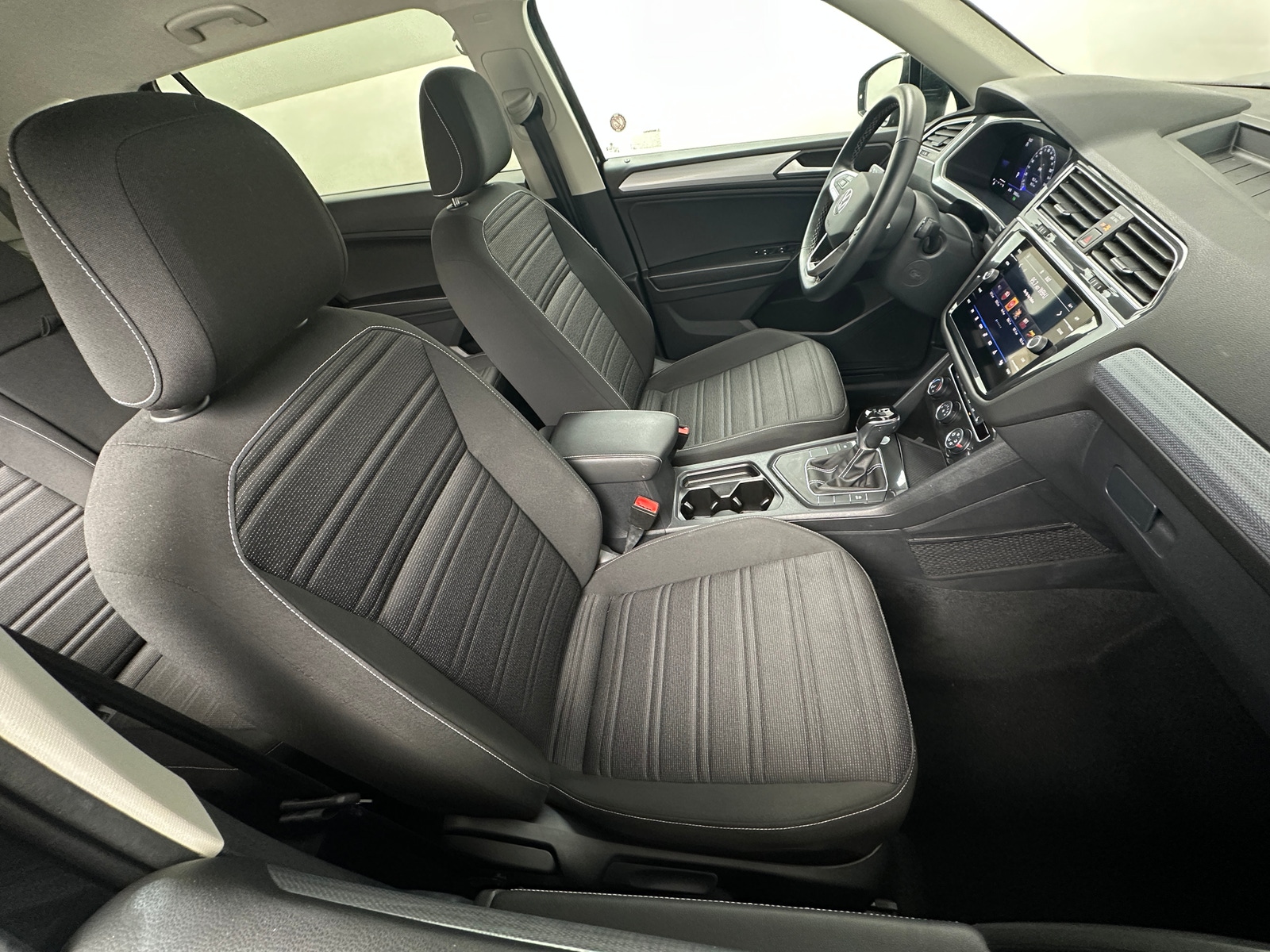 Thumbnail: 2024 Volkswagen Tiguan - 2