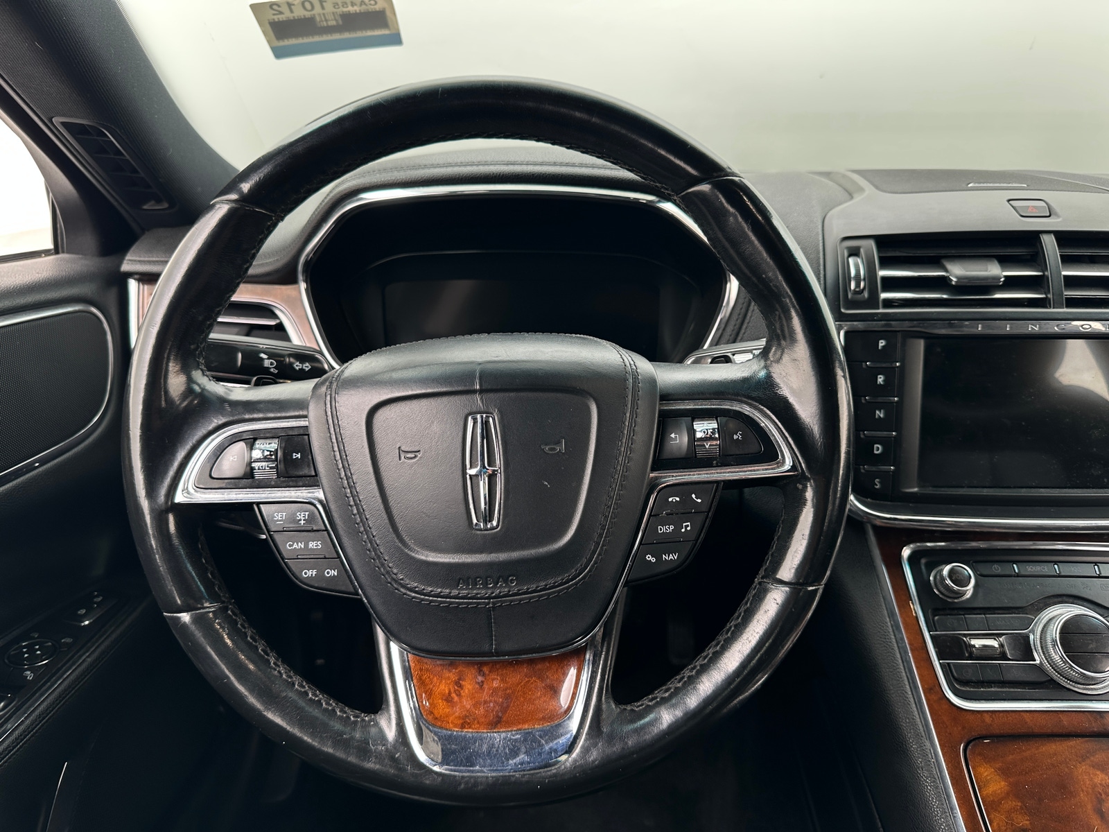 Thumbnail: 2017 Lincoln Continental - 4