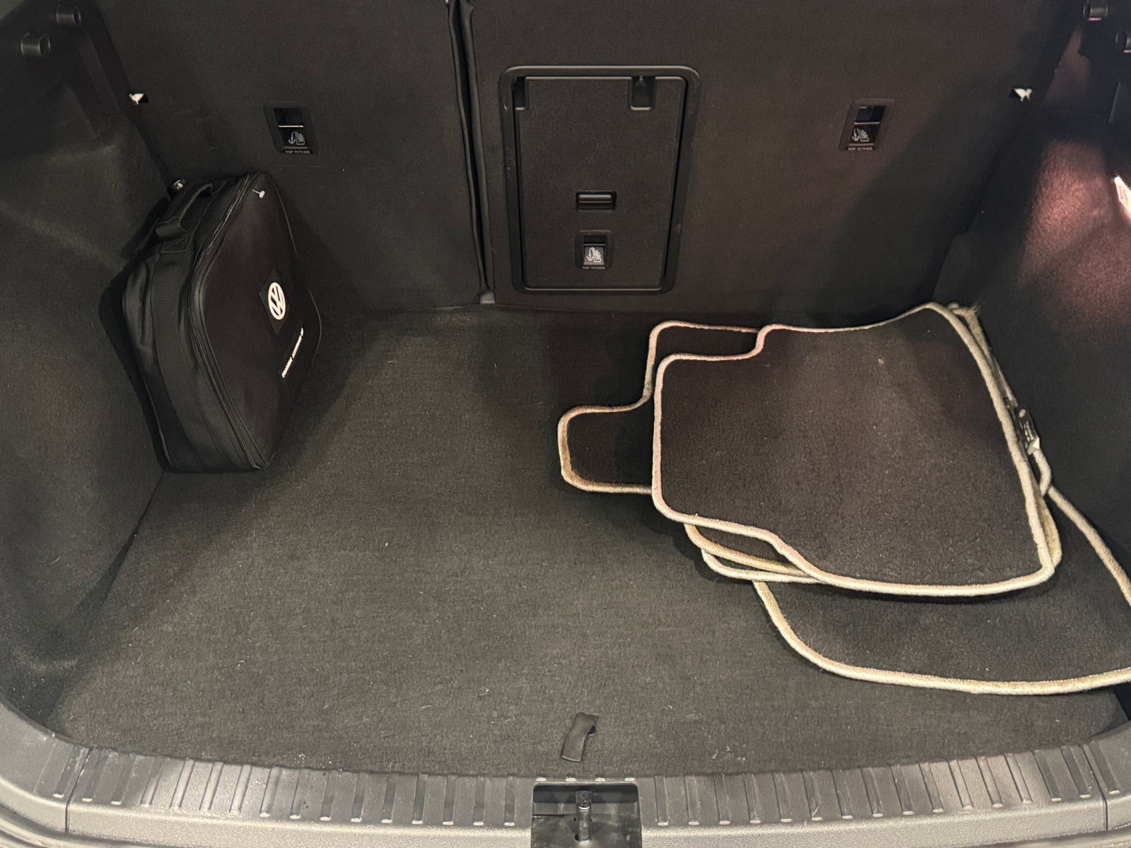 Thumbnail: 2022 Volkswagen Taos - 6