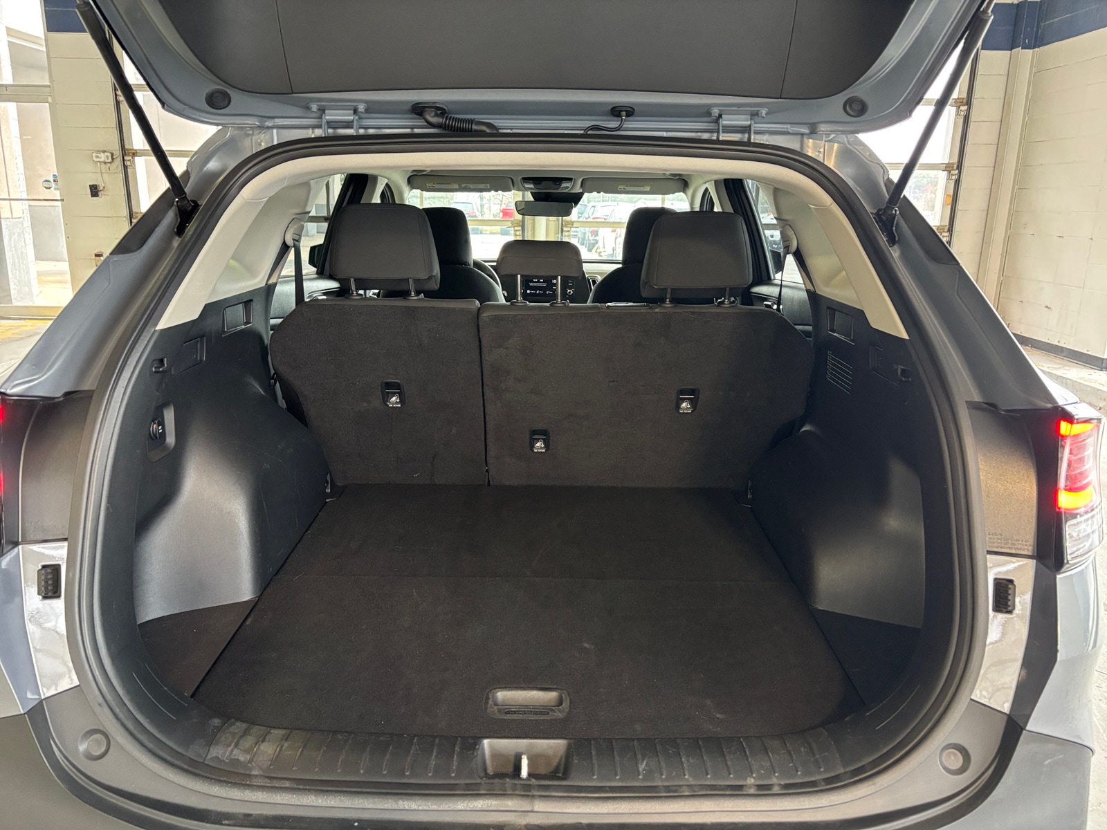 Thumbnail: 2025 Kia Sportage - 6