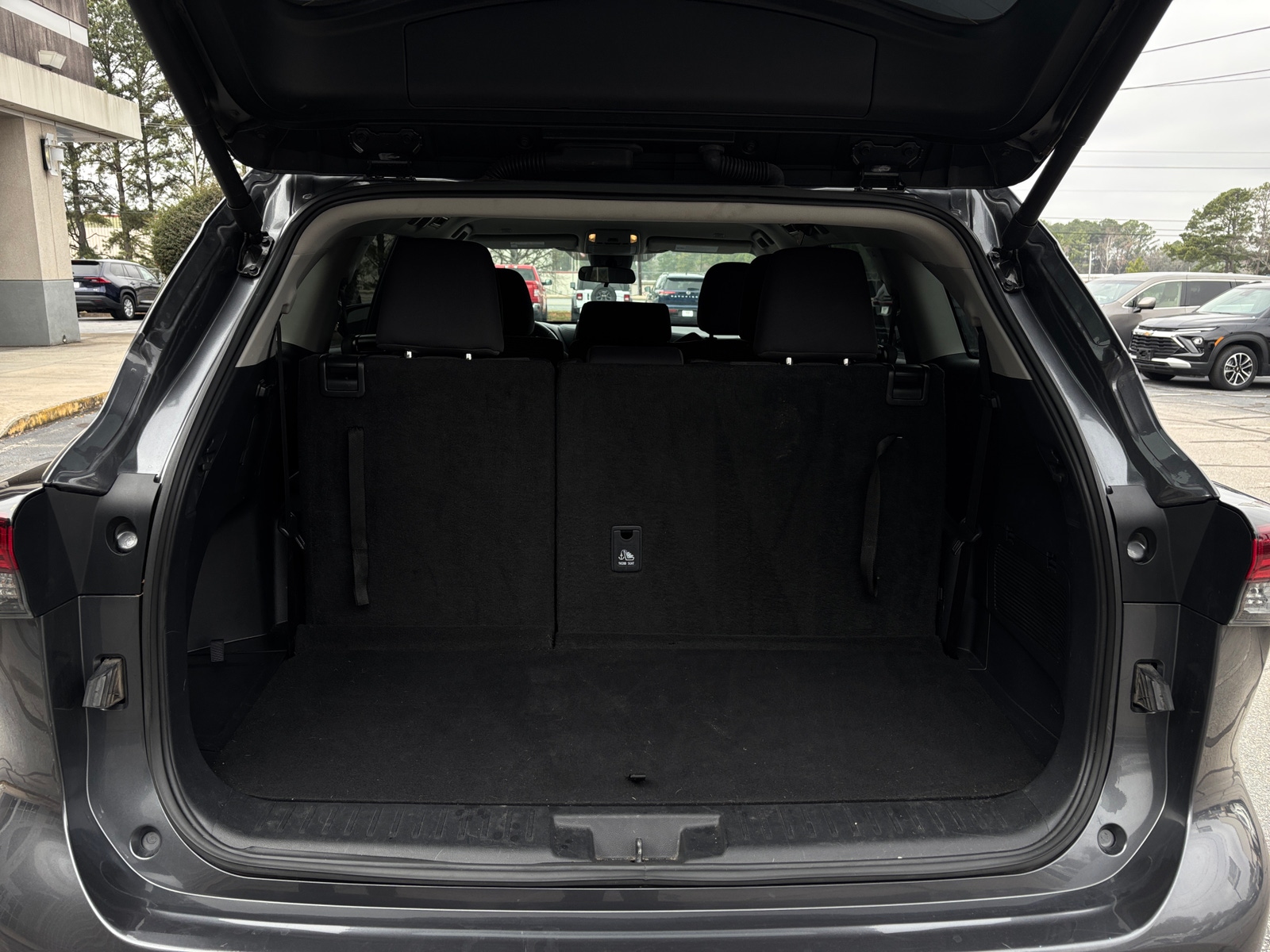 Thumbnail: 2025 Toyota Highlander - 6