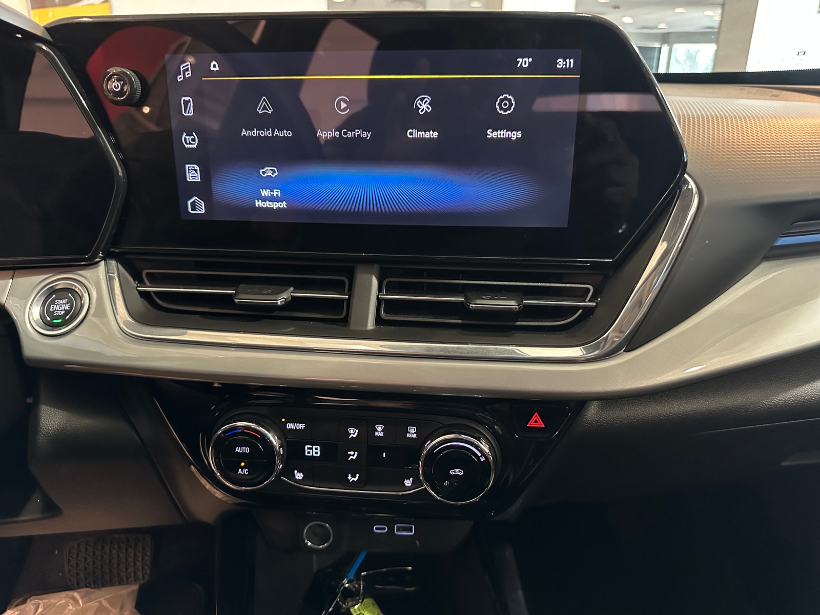 Thumbnail: 2025 Chevrolet Trax - 4