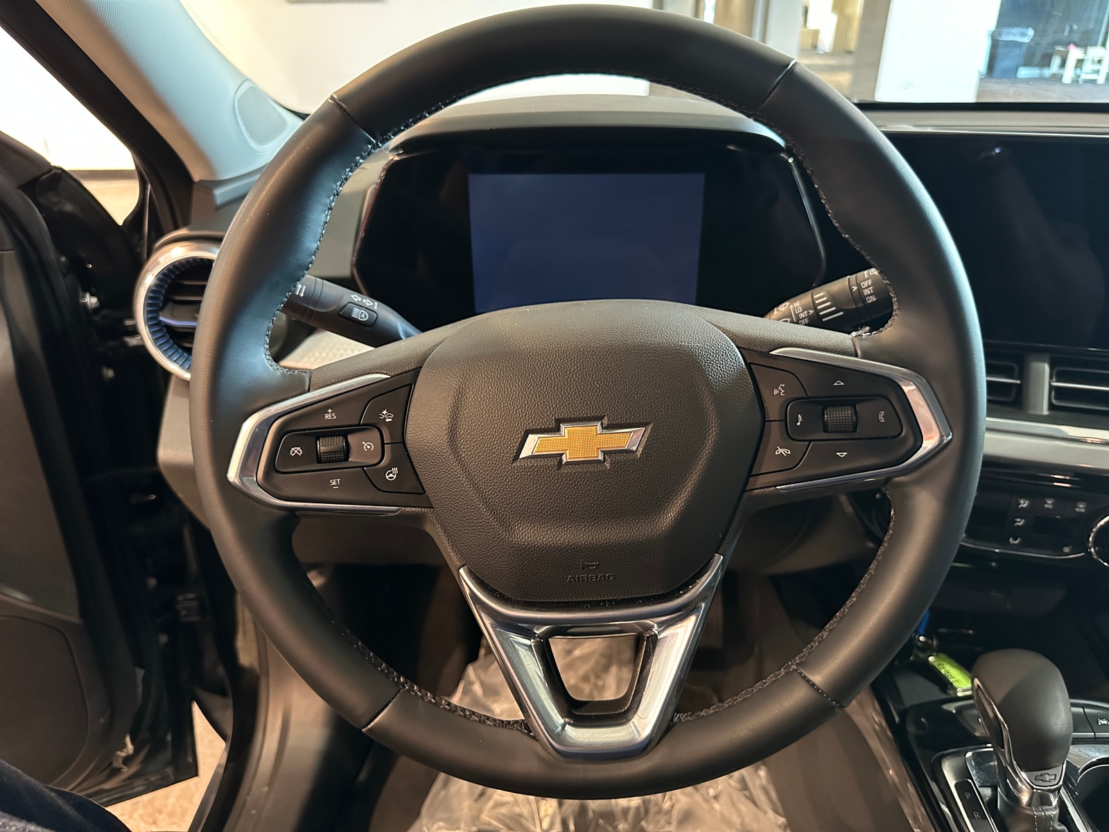 Thumbnail: 2025 Chevrolet Trax - 5