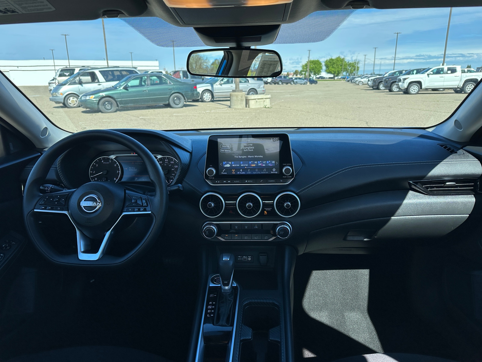 Thumbnail: 2025 Nissan Sentra - 3