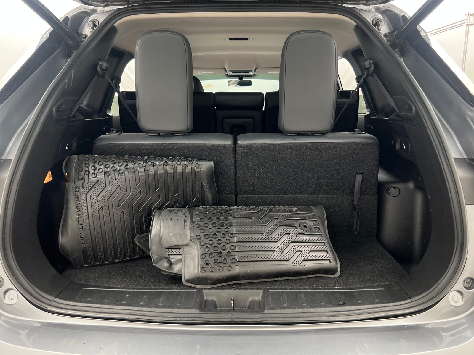 Thumbnail: 2024 Mitsubishi Outlander - 6