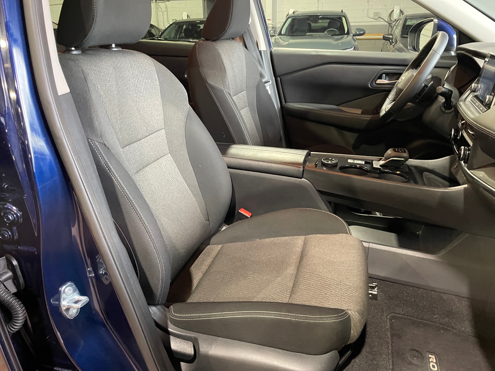 Thumbnail: 2025 Nissan Rogue - 2