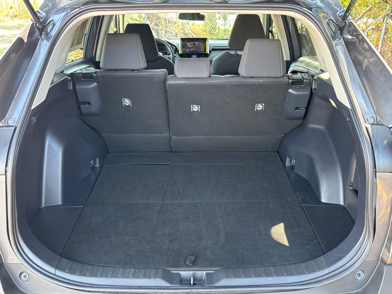 Thumbnail: 2025 Toyota RAV4 - 6