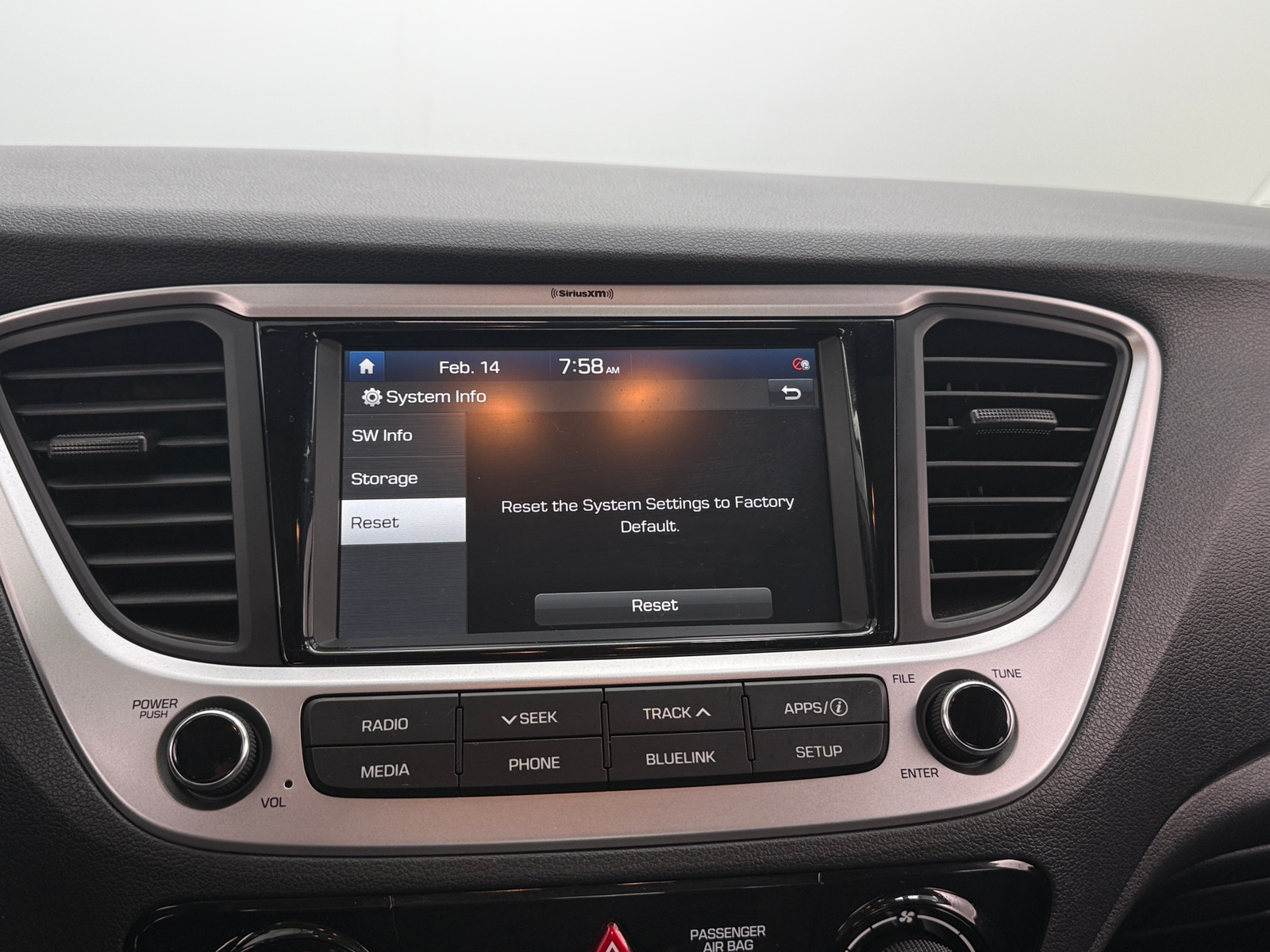 Thumbnail: 2022 Hyundai Accent - 4