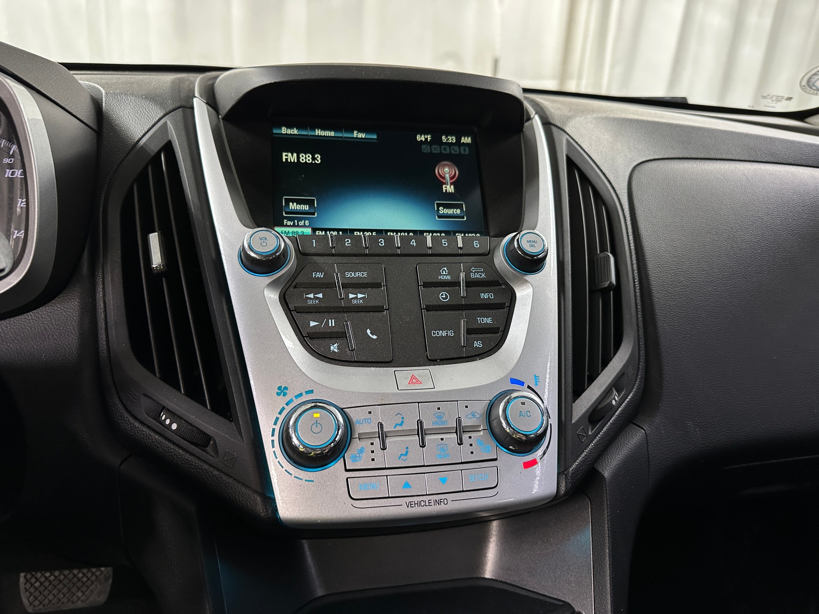 Thumbnail: 2016 Chevrolet Equinox - 4