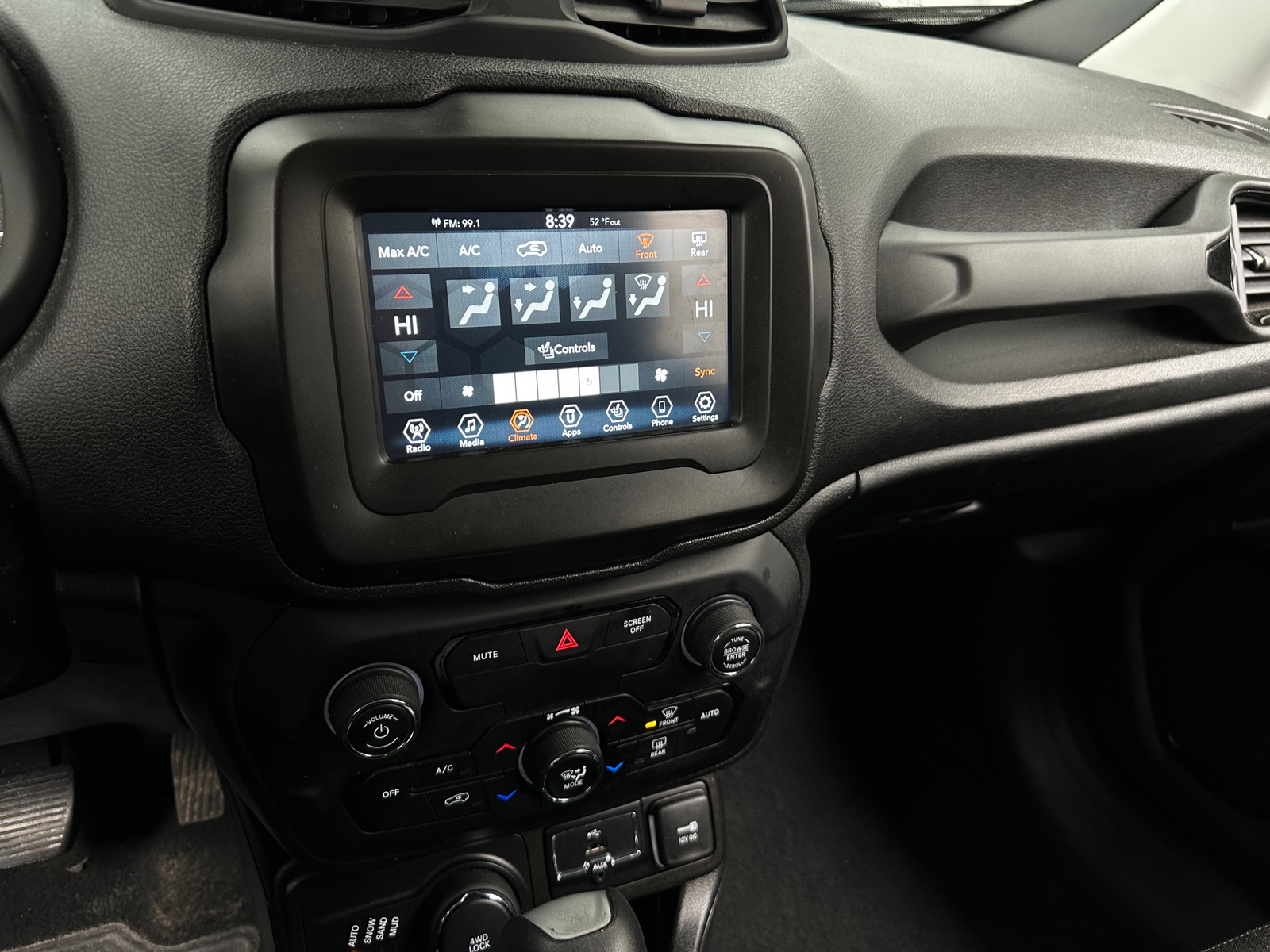 Thumbnail: 2020 Jeep Renegade - 4