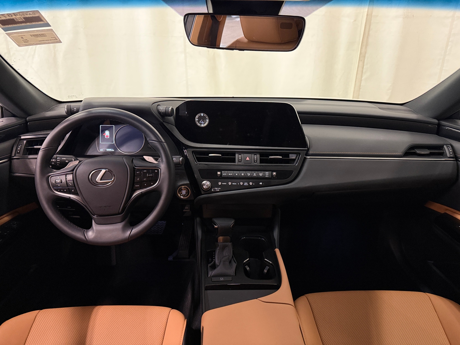 Thumbnail: 2025 Lexus ES - 3