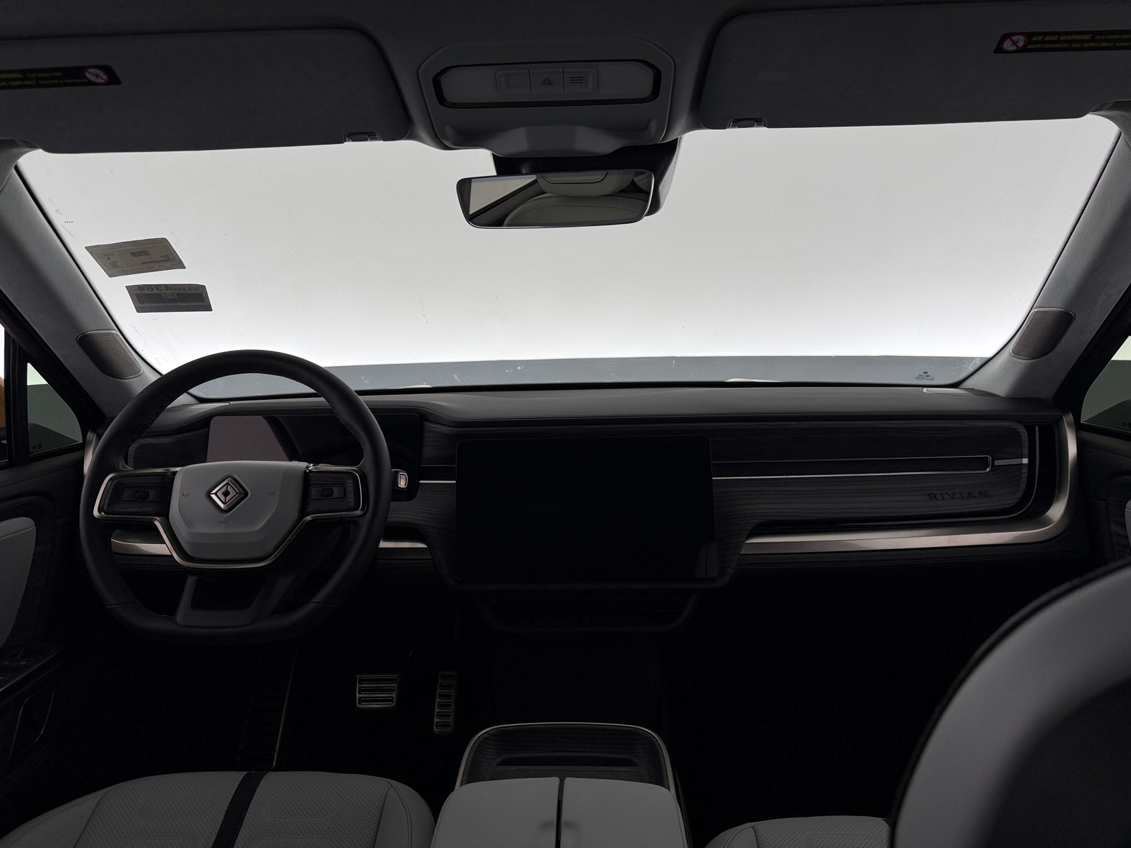 Thumbnail: 2023 Rivian R1S - 2