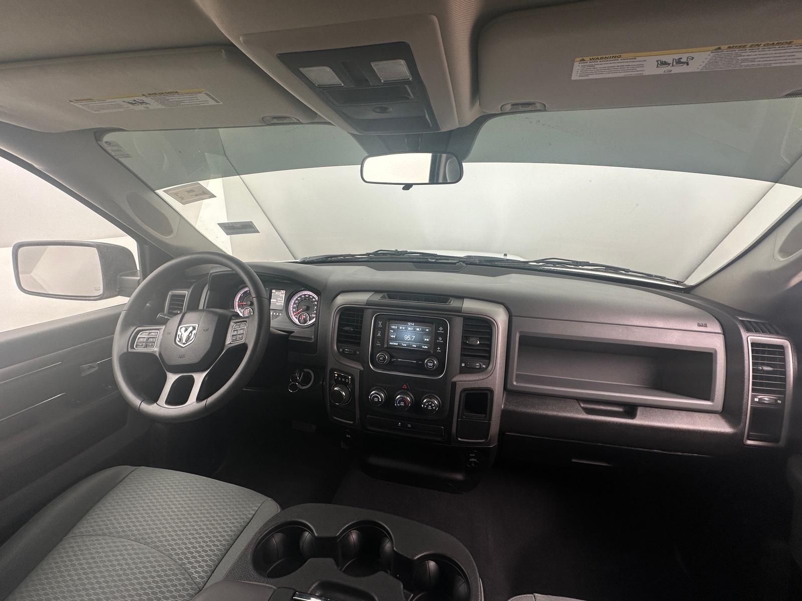 Thumbnail: 2020 RAM 1500 Classic - 3