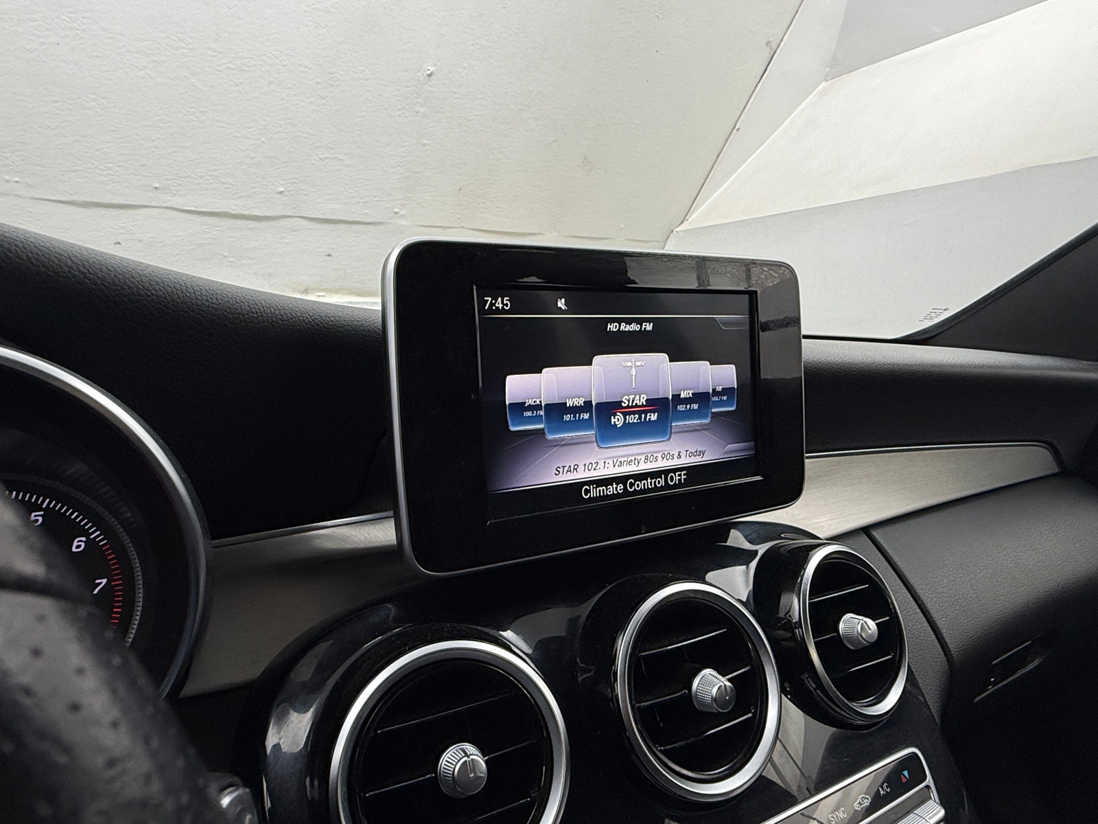 Thumbnail: 2018 Mercedes-Benz C-Class - 3