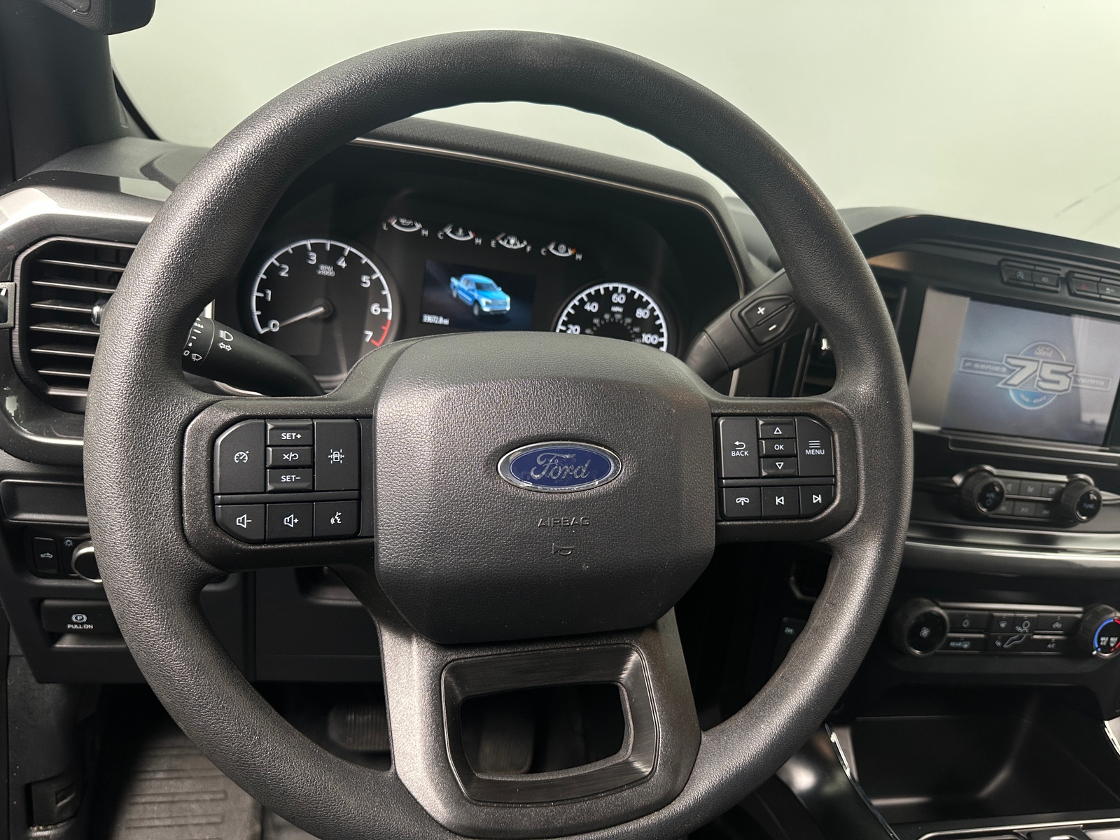 Thumbnail: 2023 Ford Econoline - 5