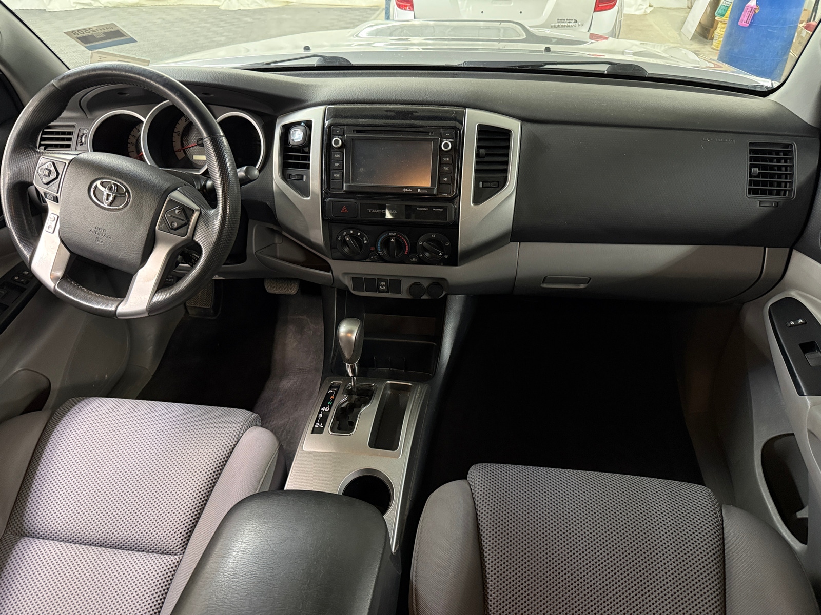 Thumbnail: 2015 Toyota Tacoma - 3