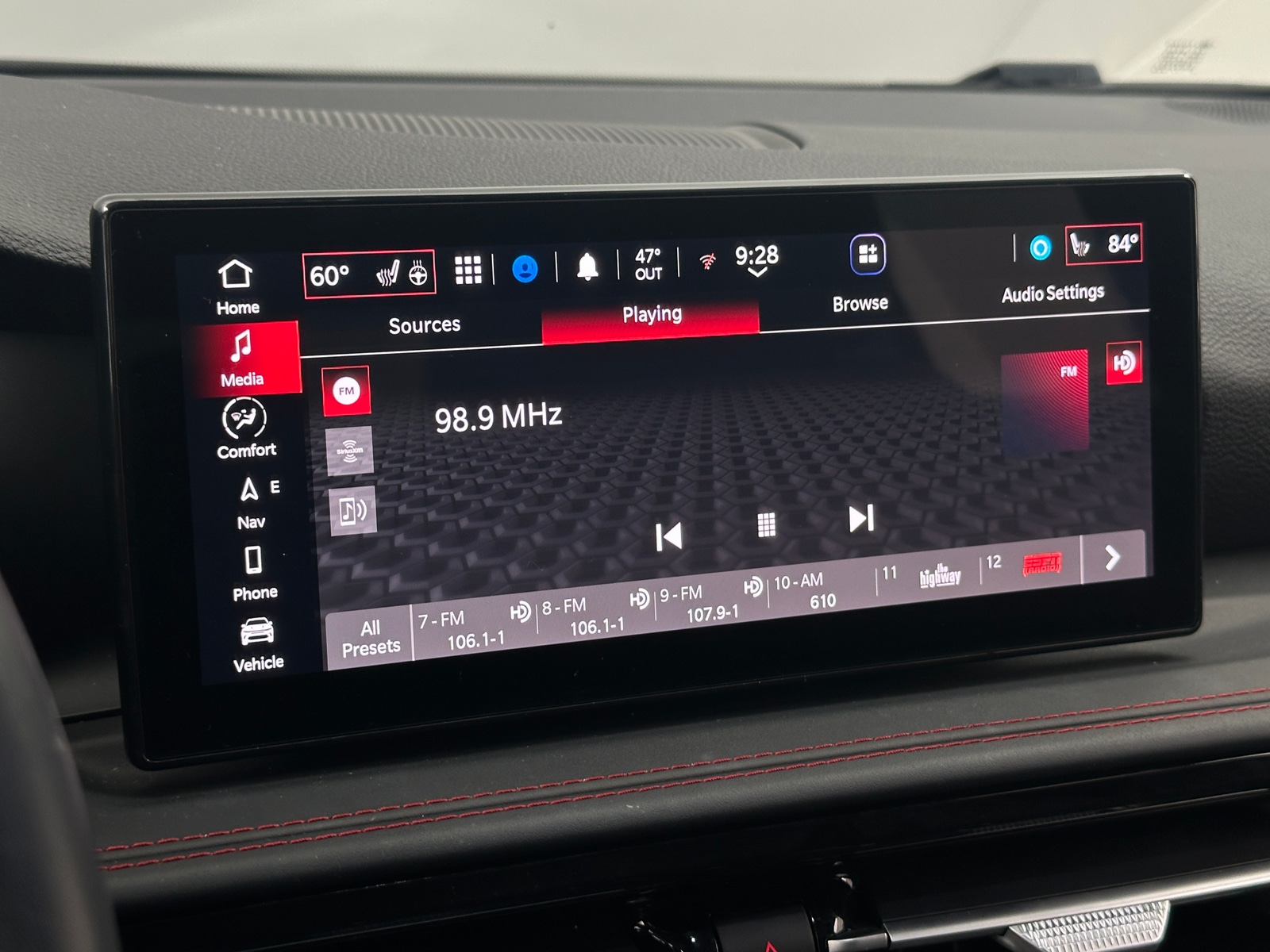 Thumbnail: 2024 Dodge Hornet - 3