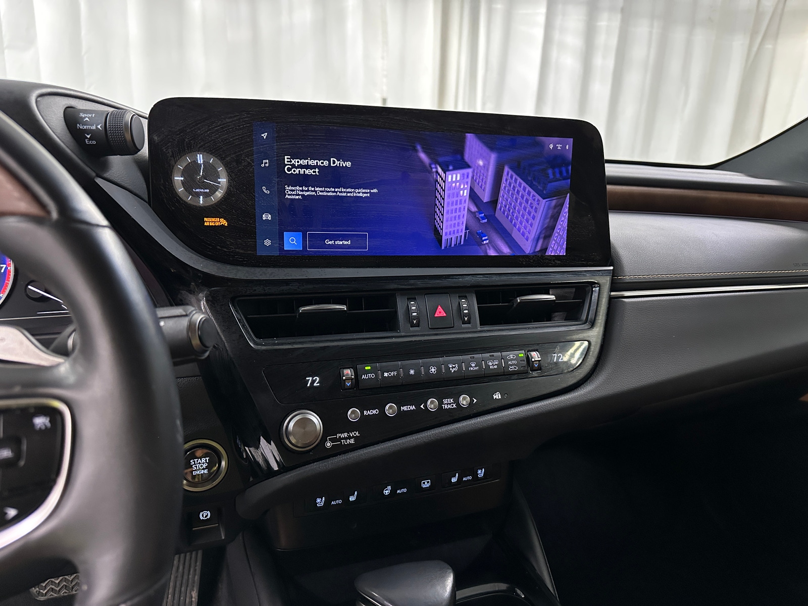 Thumbnail: 2023 Lexus ES - 3