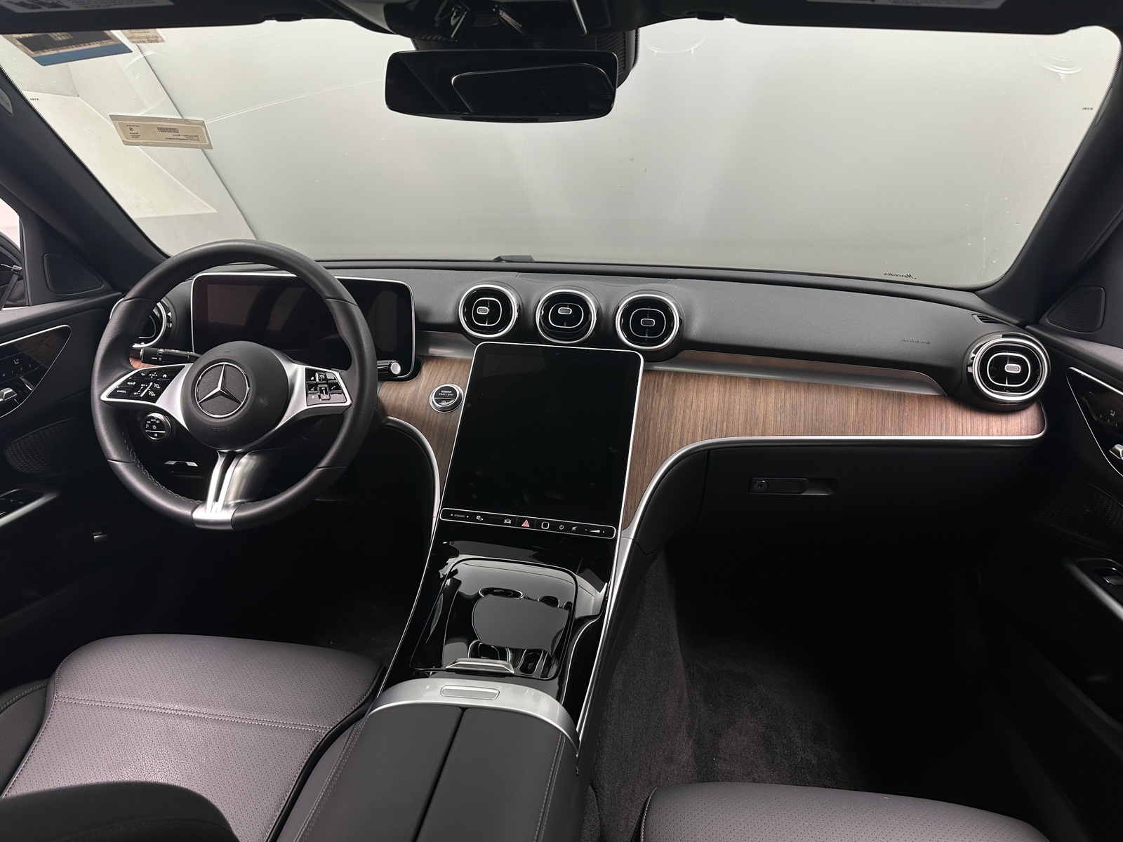 Thumbnail: 2025 Mercedes-Benz C-Class - 2