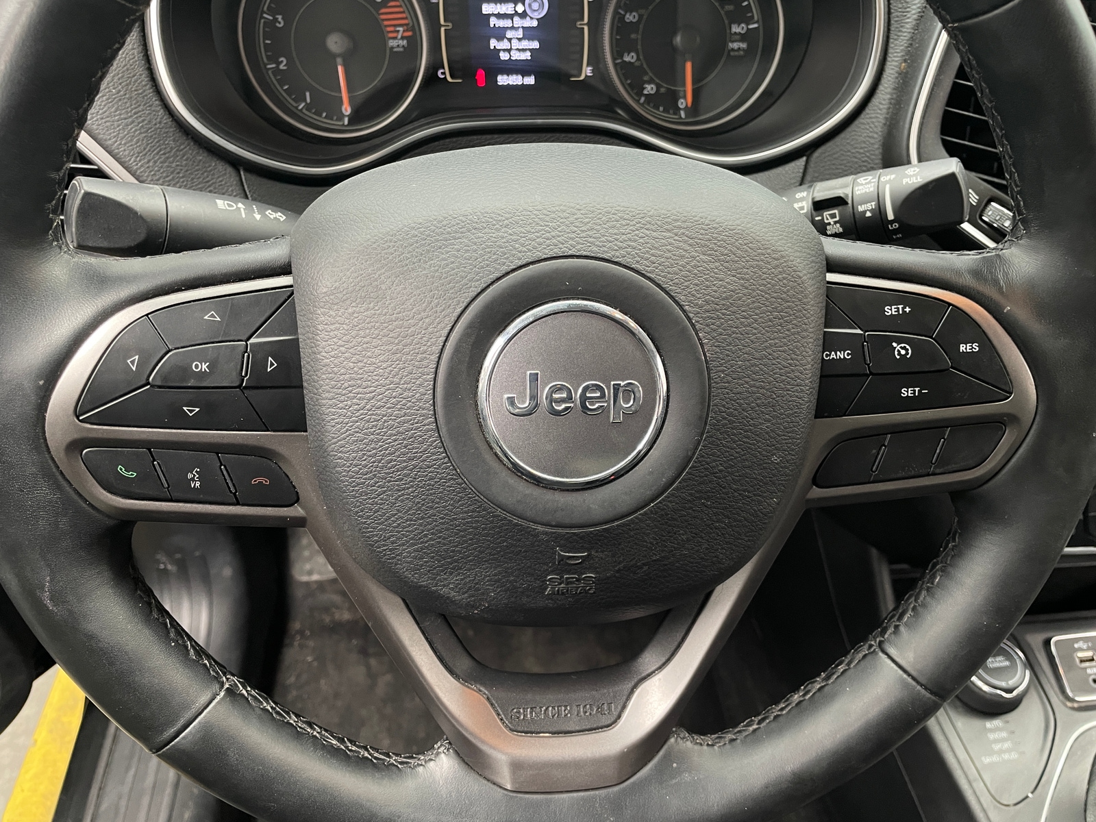 Thumbnail: 2019 Jeep Cherokee - 5