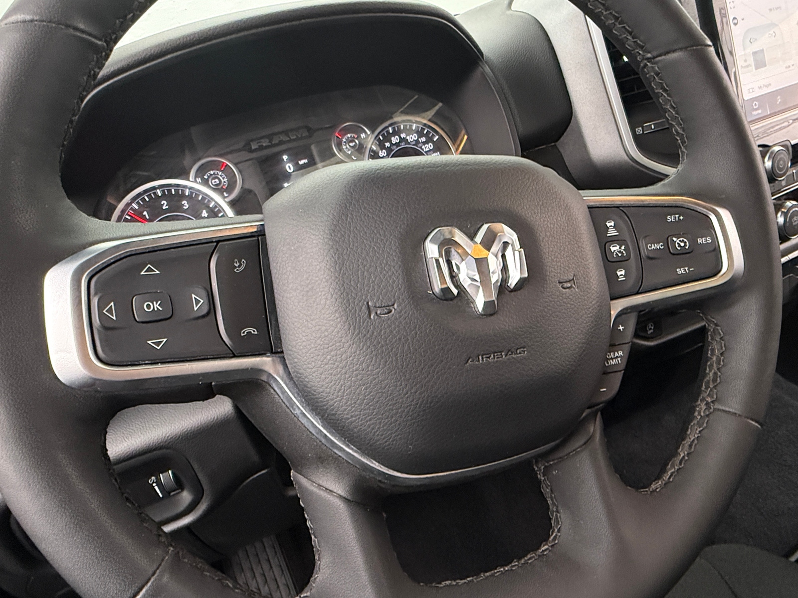 Thumbnail: 2025 RAM 1500 - 5