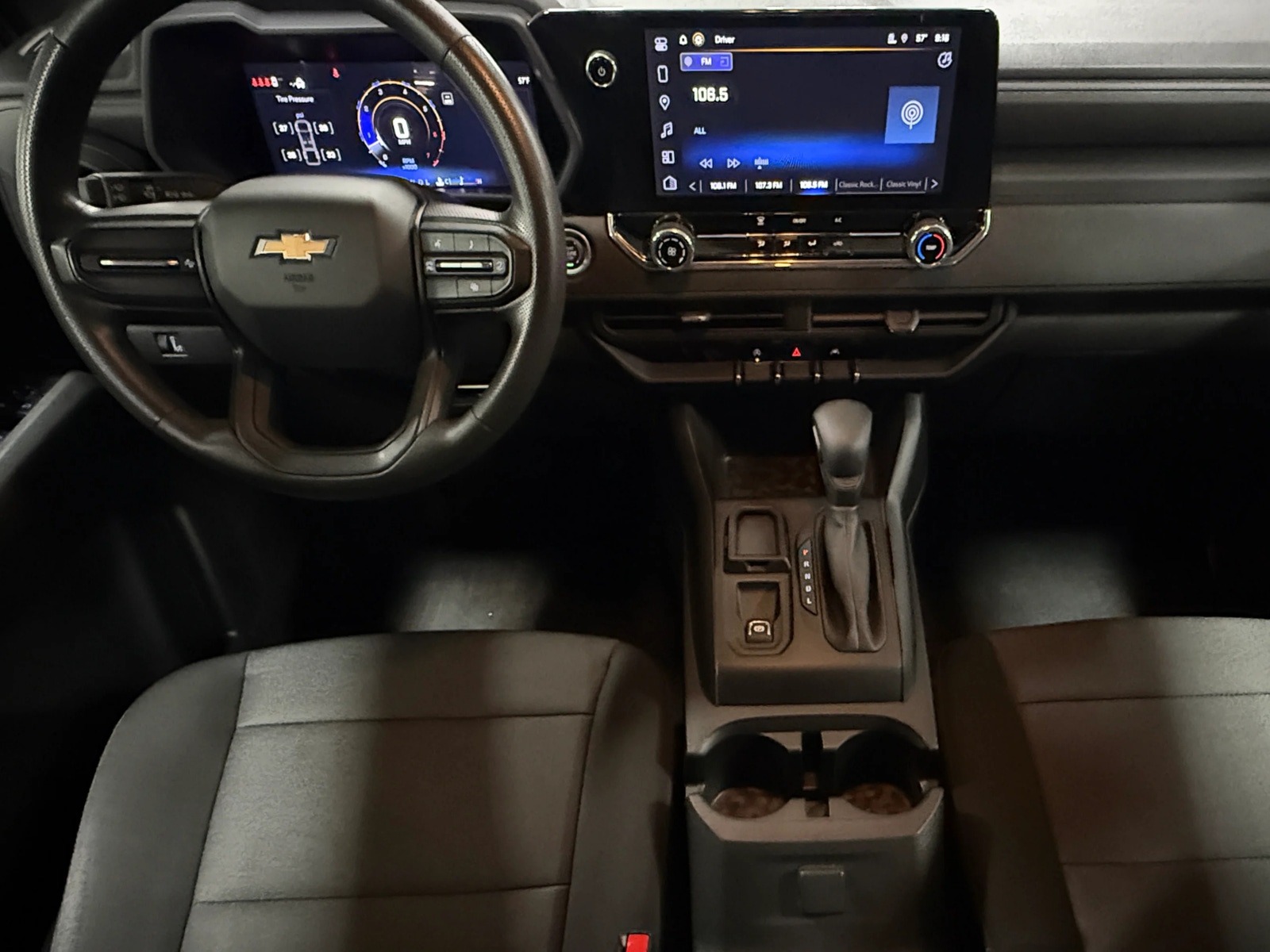 Thumbnail: 2024 Chevrolet Colorado - 3