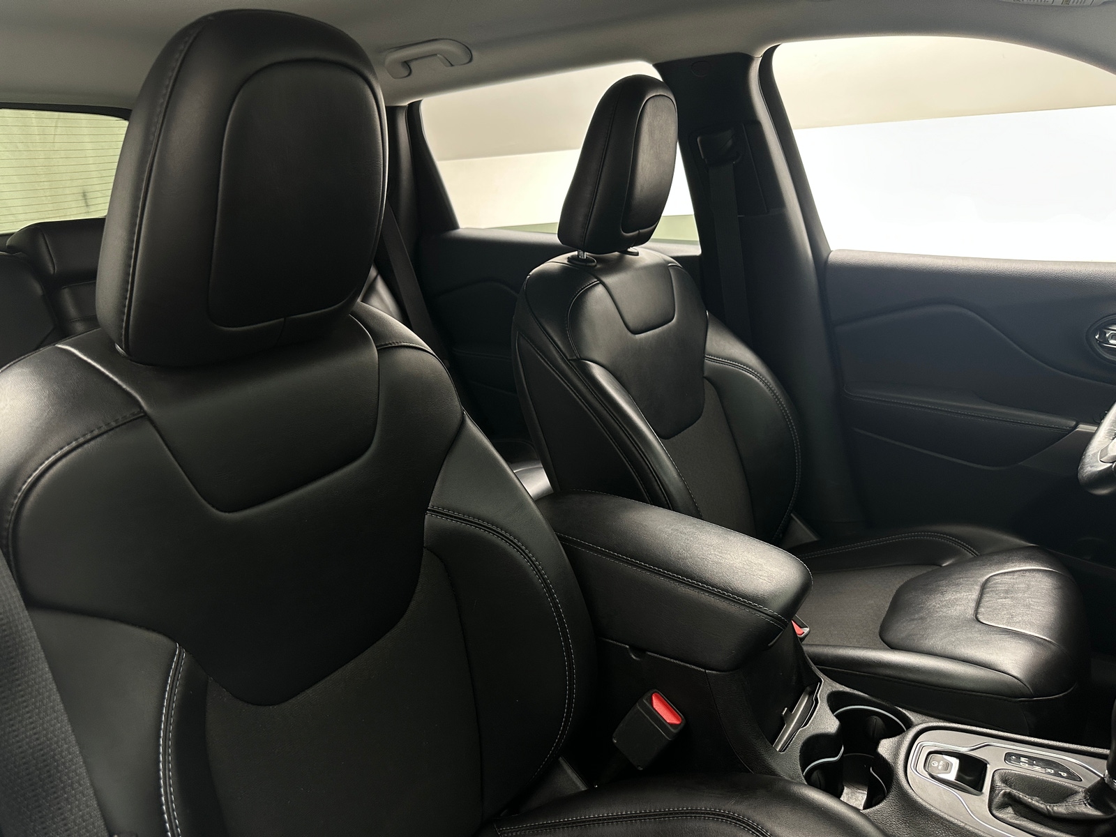 Thumbnail: 2019 Jeep Cherokee - 2