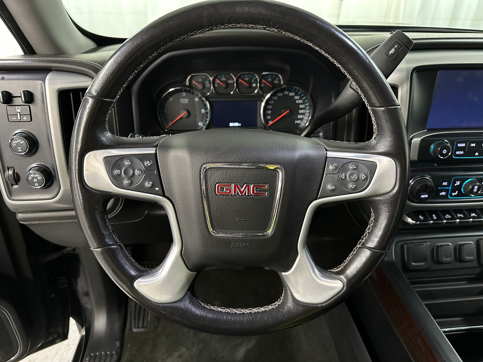 Thumbnail: 2018 GMC Sierra 1500 - 4