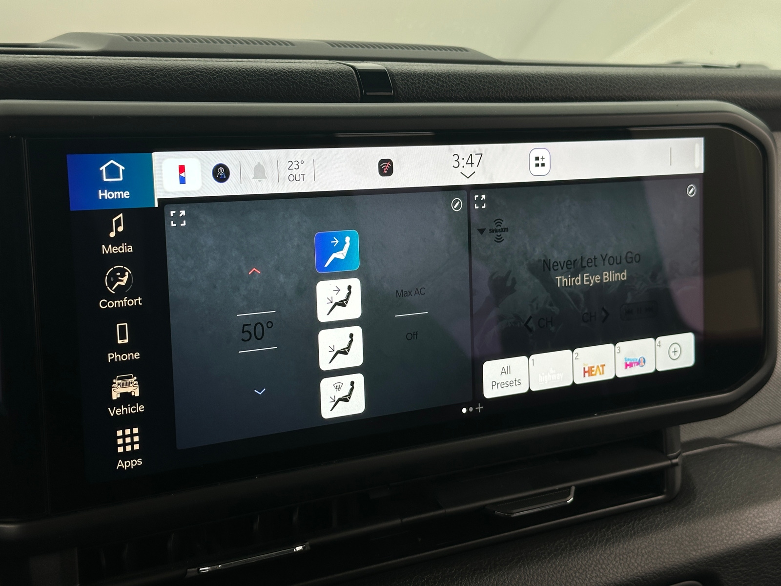 Thumbnail: 2025 Jeep Gladiator - 4