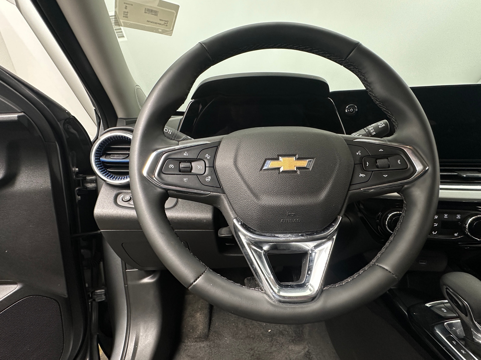 Thumbnail: 2025 Chevrolet Trax - 5