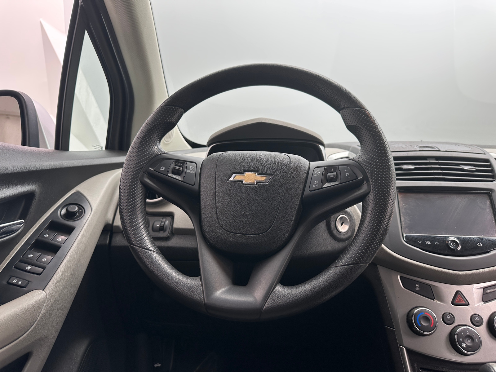 Thumbnail: 2016 Chevrolet Trax - 5