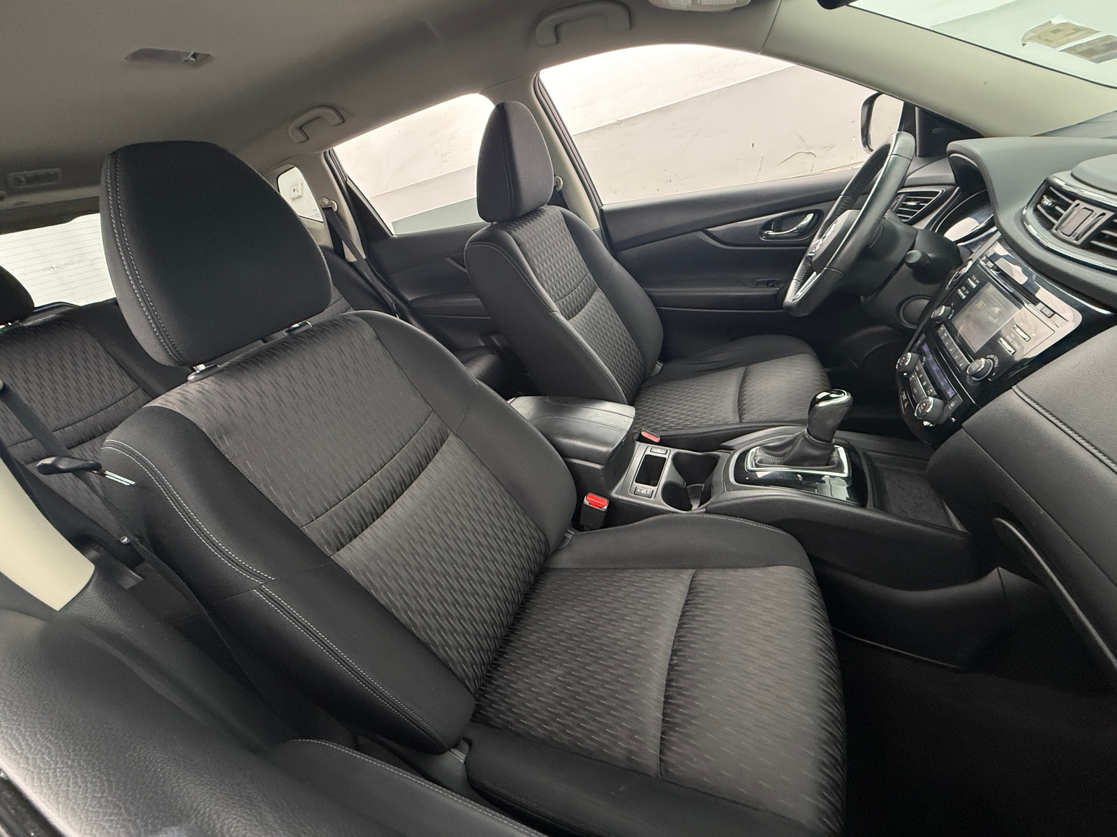 Thumbnail: 2017 Nissan Rogue - 2