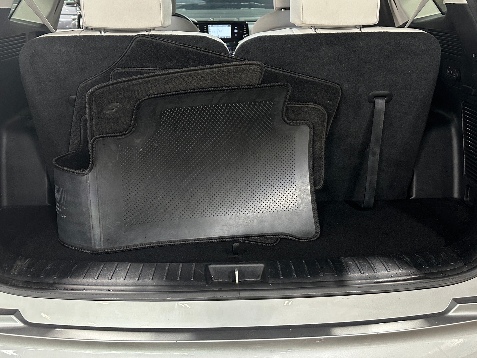 Thumbnail: 2024 Kia Sorento - 6